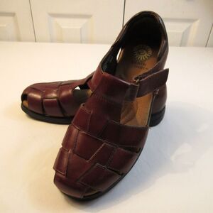 Women's Comfort First EARTH SHOE Gelron 2000 Leather Velcro Strap US Size 9.5 W